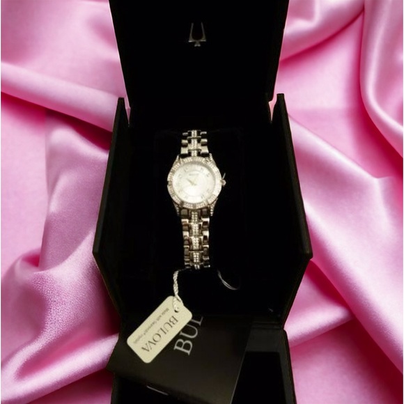 🌺🌸Ladies Bulova Stainless Steel Crystal Quartz Watch🌸🌺 - Picture 8 of 11